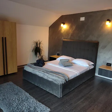 Holiday home Vibe House Madisson Brasov